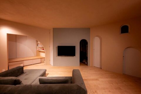 マンションリノベーション、H2DO一級建築士事務所、間接照明、壁掛けテレビ、アクセントウォール