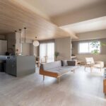 「ゼロリノベ」の「好きな居場所でリラックスするリビングに。念願のサウナも叶えた広々マンションリノベーション」