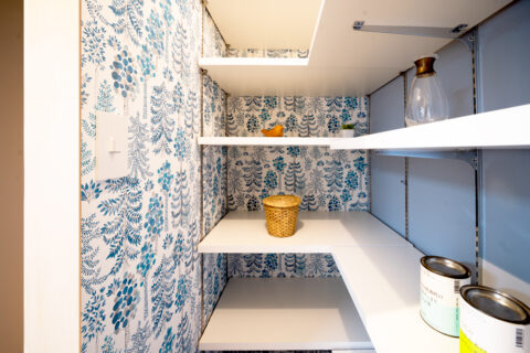 マンションリノベーション、株式会社Standard、ウィリアム・モリス、パントリー、キッチン収納