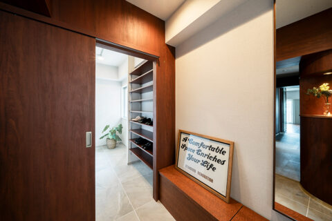 マンションリノベーション、株式会社Standard、SIC、玄関土間、玄関ベンチ