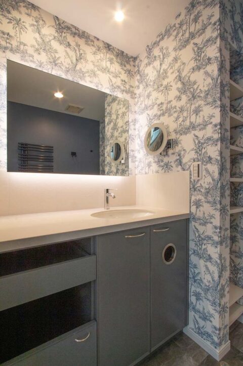 マンションリノベーション、アレックス、ウィリアム・モリス、造作洗面台、間接照明