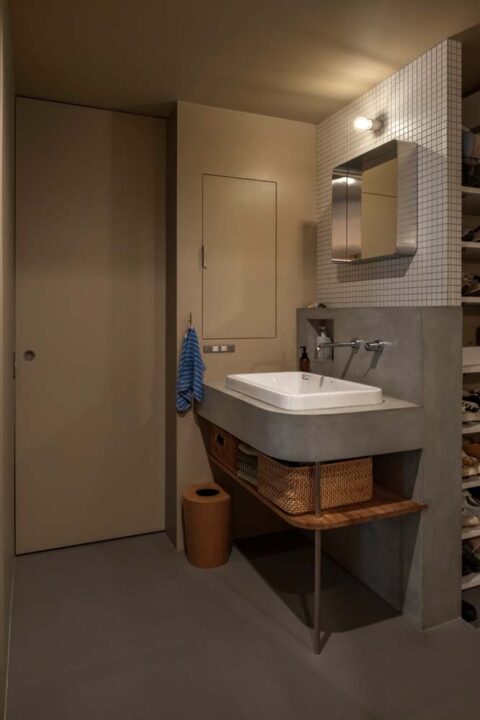 マンションリノベーション、ハコリノベ、玄関洗面台、オープン洗面台、壁出し水栓