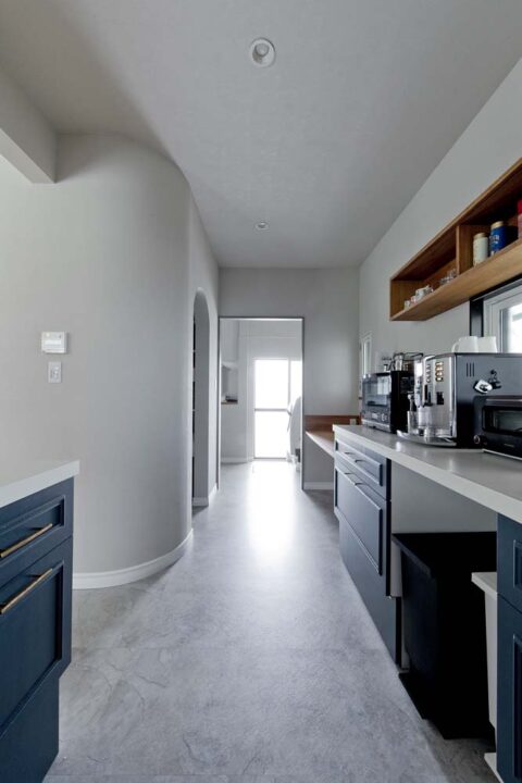 戸建てリノベーション、GLADDEN(グラデン)、アール壁、パントリー、家事動線