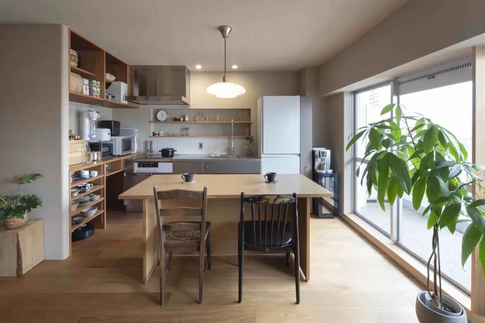 マンションリノベーション、たすかけ 吉祥寺ラボ、オープンキッチン、オープン収納、造作テーブル