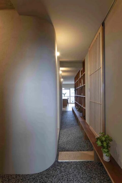 マンションリノベーション、たすかけ 吉祥寺ラボ、通り庭、洗い出し、アール壁