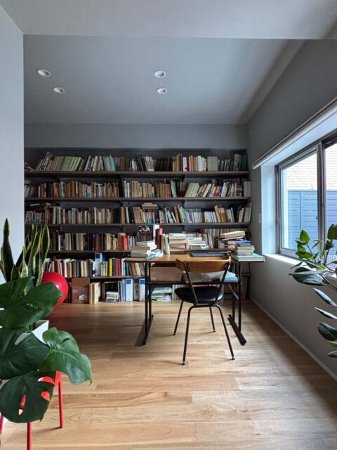 戸建てリノベーション、錬(れん)、ライブラリー、本棚、ワークスペース