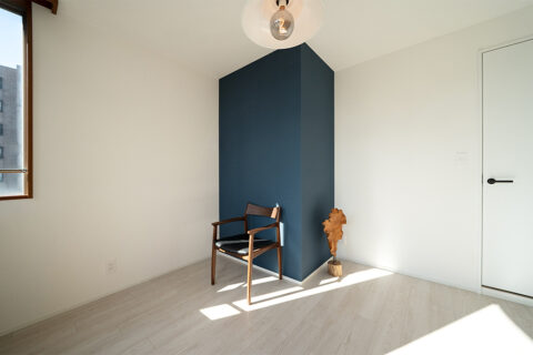 マンションリノベーション、株式会社Standard、アクセントクロス、子ども部屋、フローリング