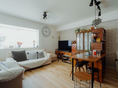 「湘南リフォーム」の「漏水の修繕から始まった、わが家のリノベーション。過程を楽しみながら理想の住まいに」