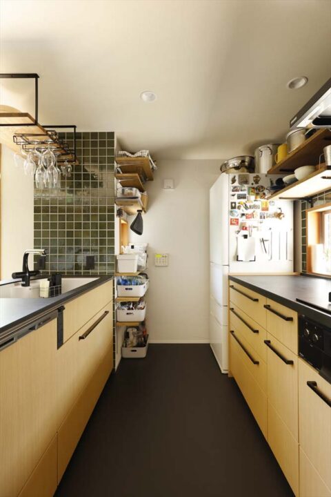 戸建リノベーション、スタイル工房、システムキッチン、トクラス、パントリー