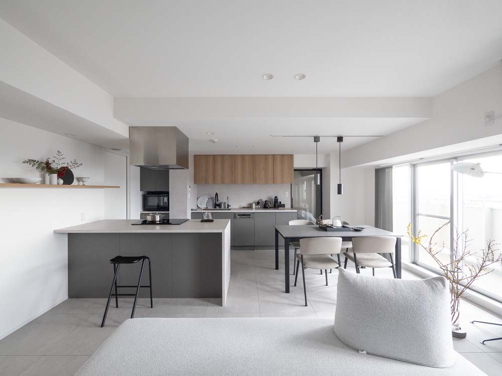 リノベーション事例「スムーズな動線でくらしも仕事も充実。視線が抜けるリノベプランに大満足！」