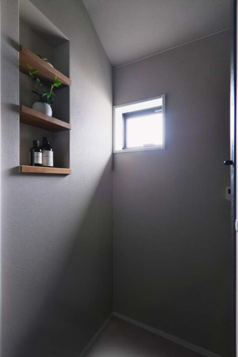 戸建リノベーション、スタイル工房、トイレ、アクセントクロス