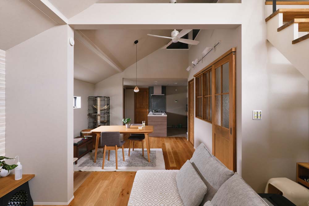 リノベーション事例「新築戸建ての内装を一新。愛猫と快適にくらせる自分たち好みの住空間に」