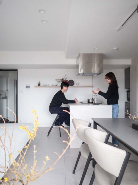 マンションリノベーション、CLOCK(クロック)、オープンキッチン、カウンターキッチン、ガス側対面