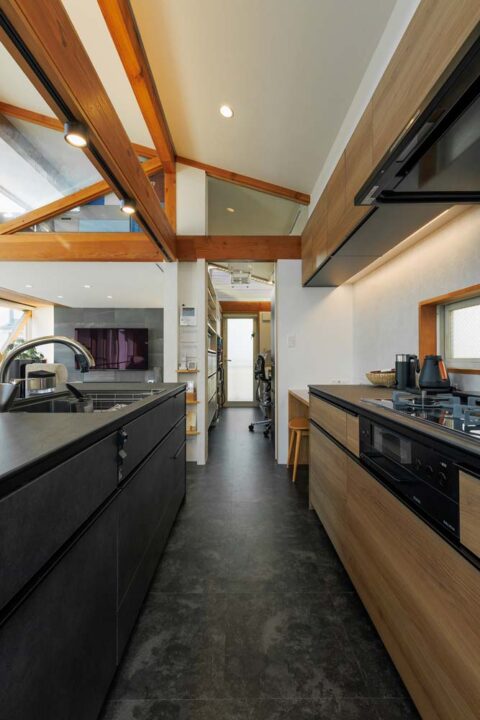 戸建てリノベーション、One's Life Home、II型キッチン、パントリー、家事動線