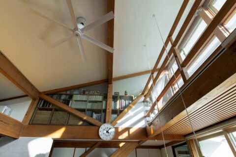戸建てリノベーション、One's Life Home、山小屋風、吹き抜け、シーリングファン