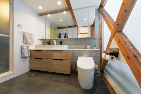 戸建てリノベーション、One's Life Home、造作洗面台、ミラーキャビネット、引き出し収納