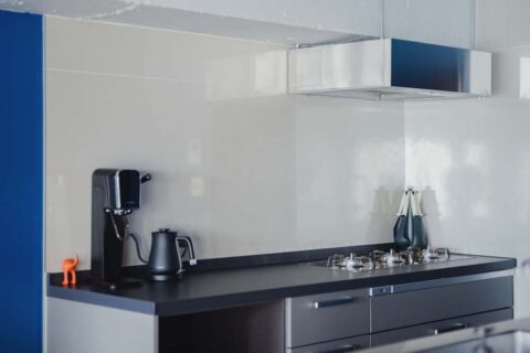 マンションリノベーション、アズ建設、II型キッチン、トリプルワイド、キッチンパネル