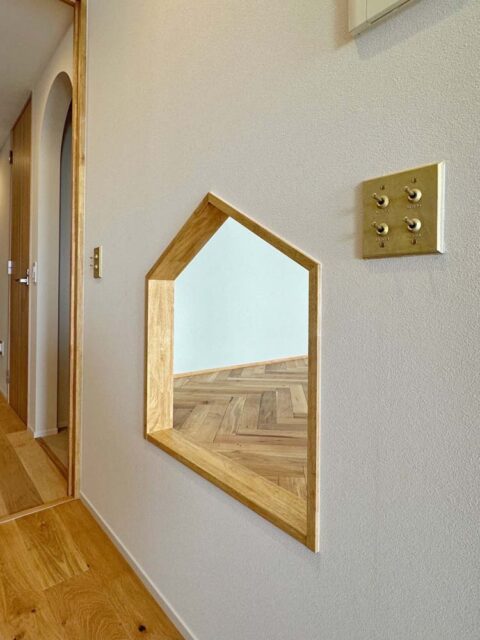 マンションリノベーション、a.design(エーデザイン)、家型開口、アクセント、出入口