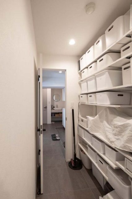マンションリノベーション、CLOCK(クロック)、パントリー、ウォークスルー、家事動線