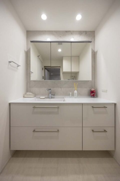 マンションリノベーション、Renomama(リノまま)、洗面収納、引き出し、収納三面鏡