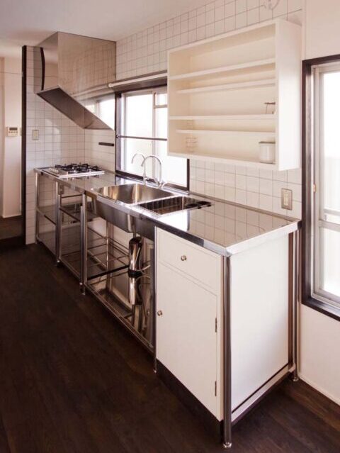 団地リノベーション、吉永建築デザインスタジオ、石黒智子、オーダーキッチン、白