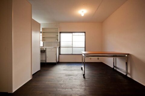 団地リノベーション、吉永建築デザインスタジオ、ダイニングキッチン、オスモカラー、モノトーン