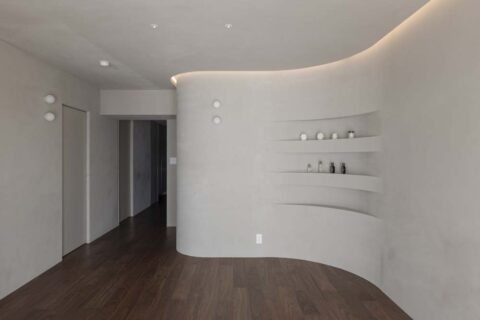 マンションリノベーション、リノベーションスタジオKULABO、アール壁、間接照明、ニッチ収納