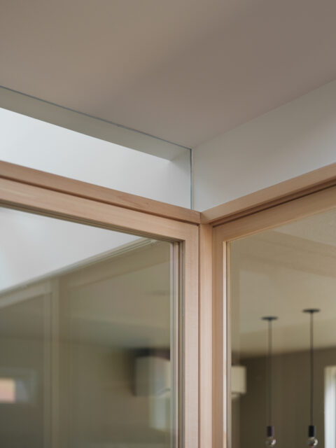 戸建てリノベーション、（株）KITI、造作建具、スプルース、ガラス戸