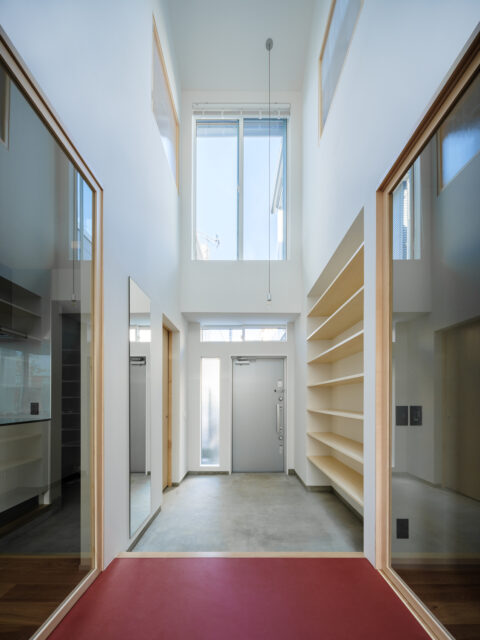 戸建てリノベーション、（株）KITI、光庭、ハイサイドライト、玄関土間