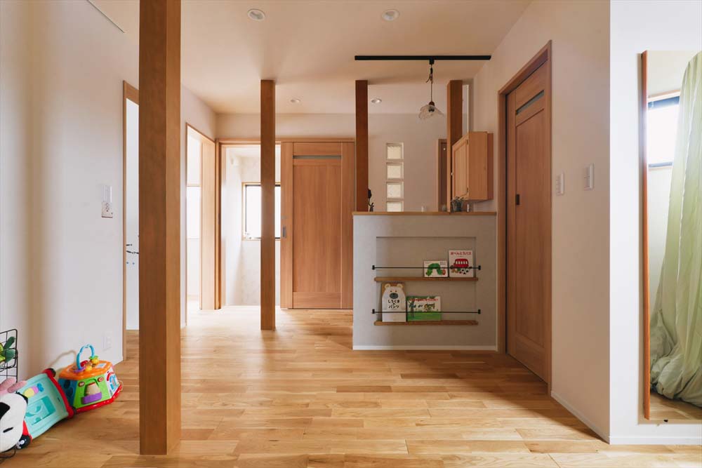 戸建リノベーション、スタイル工房、みんなの部屋、ナラ材無垢フローリング、耐震補強