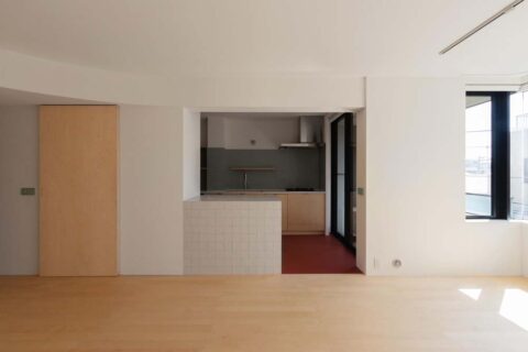 マンションリノベーション、nu(エヌ・ユー)リノベーション、キッチンコーナー、キューブ型カウンター、リノリウム