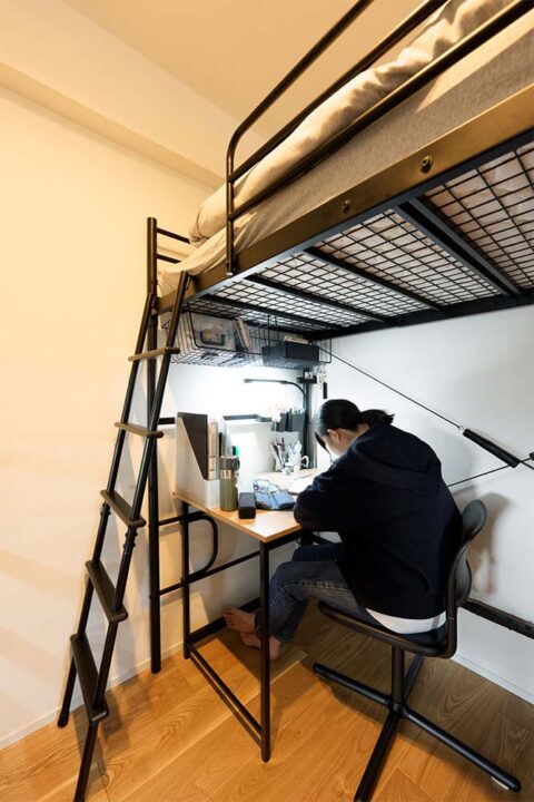 マンションリノベーション、インテリックス空間設計、子ども部屋、ロフトベッド、子ども4人