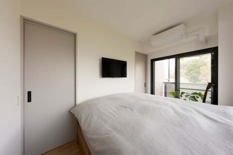マンションリノベーション、インテリックス空間設計、寝室、引き戸、グレー