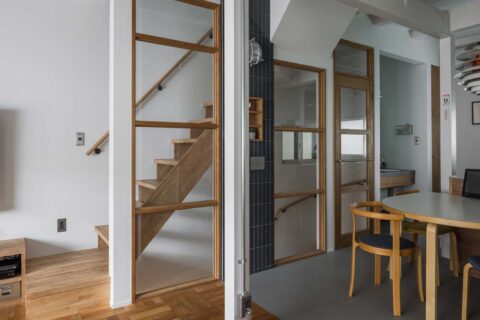 戸建てリノベーション、ハコリノベ、ガラス壁、ガラス扉、スケルトン階段