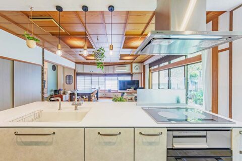 戸建てリノベーション、フレッシュハウス、対面式キッチン、格天井、障子