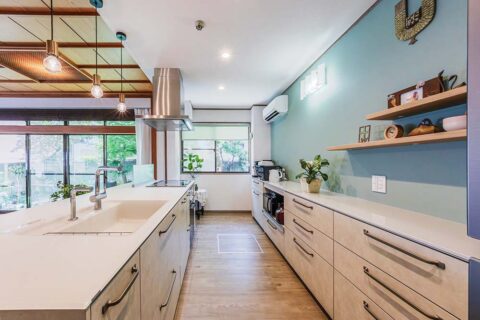 戸建てリノベーション、フレッシュハウス、キッチン収納、ペンダント照明、ダウンライト