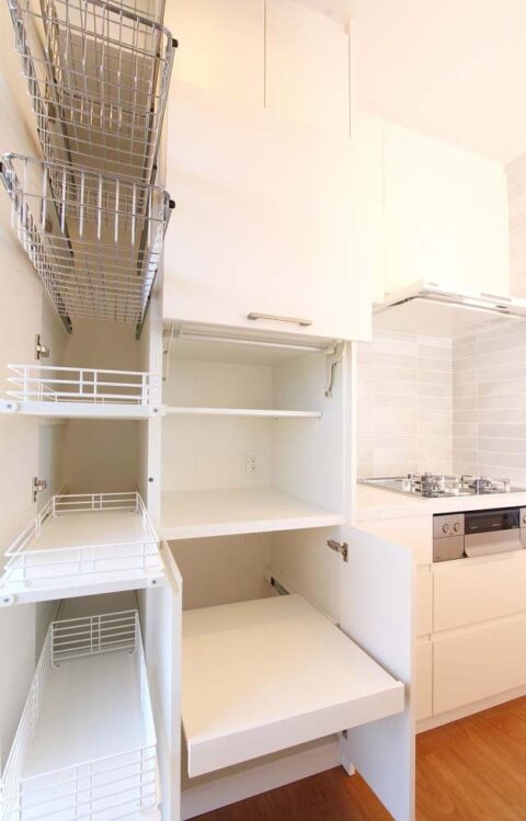 マンションリノベーション、アレックス、キッチン収納、スライドトレイ、バスケット