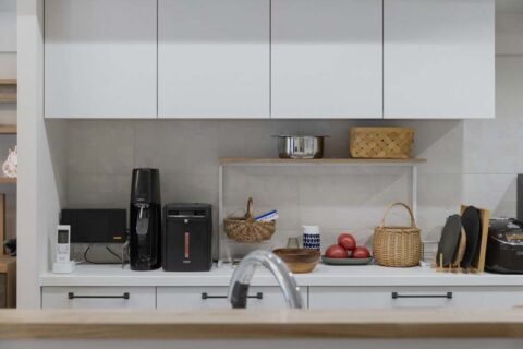 マンションリノベーション、Renomama(リノまま)、キッチン収納、見せる収納、家電置き場