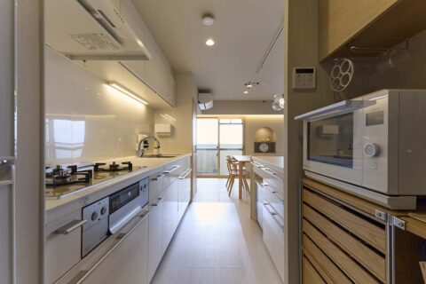 マンションリノベーション、マイリノbyグローバルベイス、キッチン、パントリー
