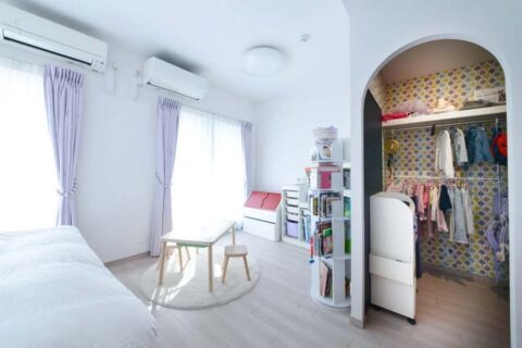 戸建てリノベーション、アートリフォーム、子ども部屋、アーチ開口、WIC