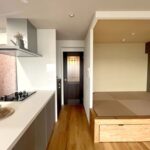 「a.design(エーデザイン)」の「開放感のある住まいにリノベーション。たっぷり収納とシックなインテリアで居心地満点！」