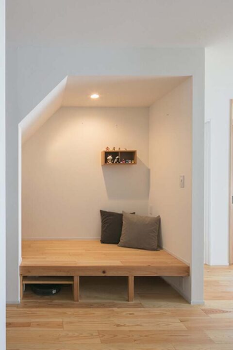 戸建てリノベーション、住工房、ヌック、こもり感、リビング