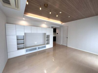 「リノベーション東京」のリノベーション事例「子ども部屋を増やすためのリノベ。最新キッチンと好きな色の内装も実現」