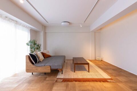 マンションリノベーション、ATTIC Renovation、リビング、プロジェクター