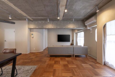 マンションリノベーション、ATTIC Renovation、LDK、R壁