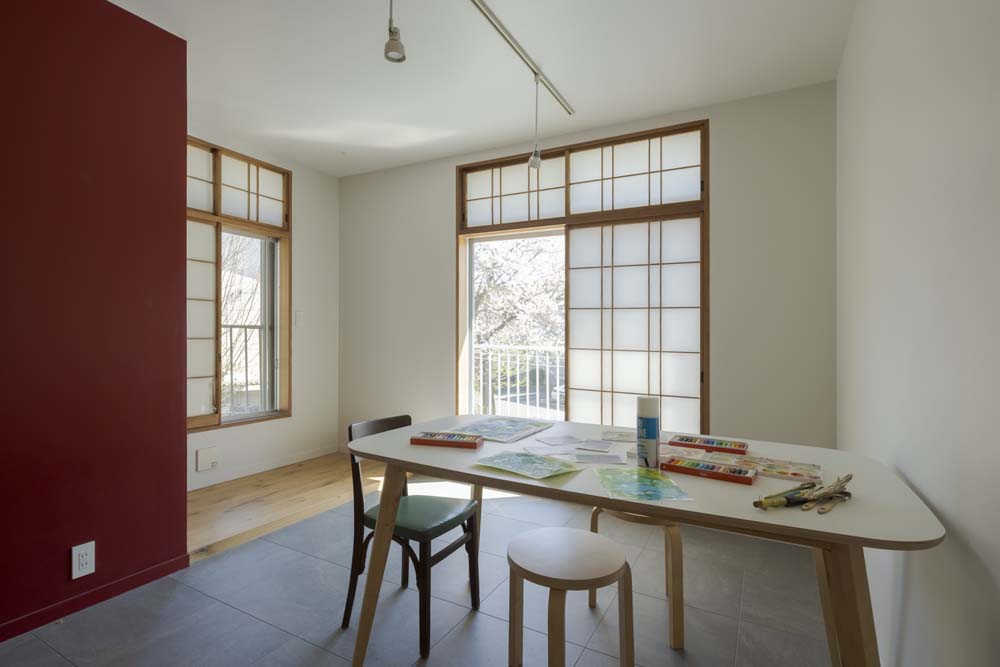 リノベーション事例「ライフスタイルの変化に合わせて2回に分けてリノベ。小屋と庭のつながりが人と人を結ぶ」