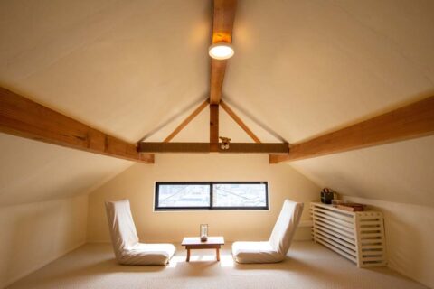 戸建てリノベーション、しあわせな家、ロフト、梁