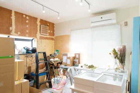 戸建てリノベーション、しあわせな家、アトリエ、換気扇、シンク、二重窓