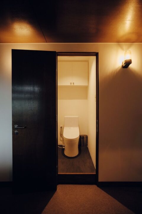 マンションリノベーション、アズ建設、トイレ、DIY、塩ビタイル