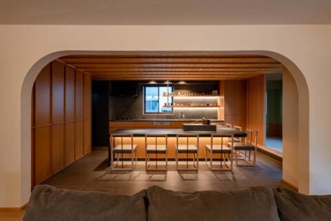 戸建てリノベーション、エキップ(equip)、LDK、アール開校、ダウンライト